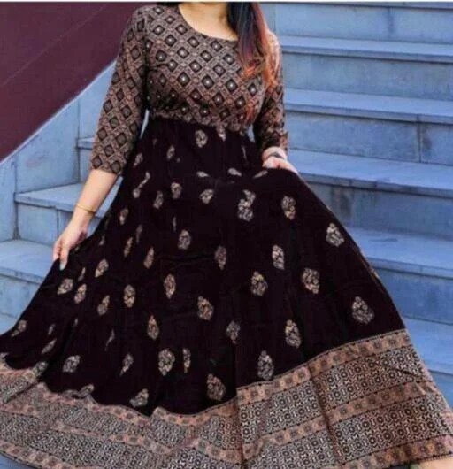 Women Rayon Chitrarekha Refined Kurtis - Image 2