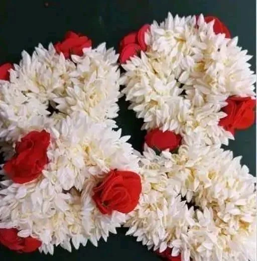 4 Pieces Artificial Mogra Red White Rubber Band Name 4 Pieces Artificial... (Temple Dance Jewellery) - Image 2