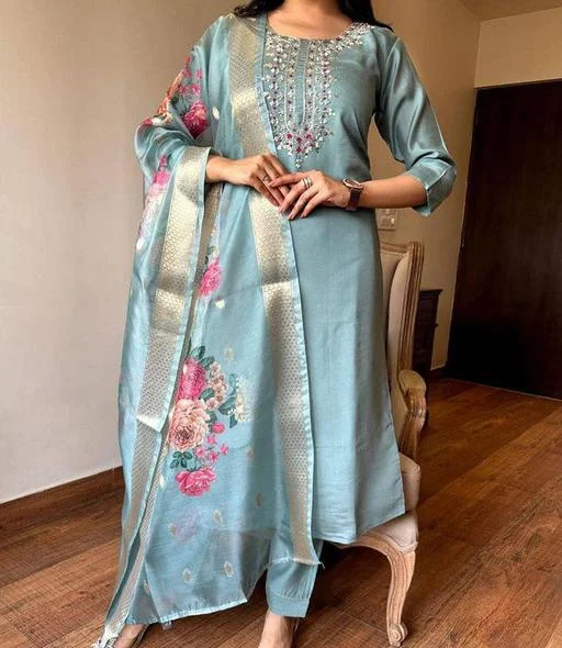 Kurti With Bottomwear - Image 2