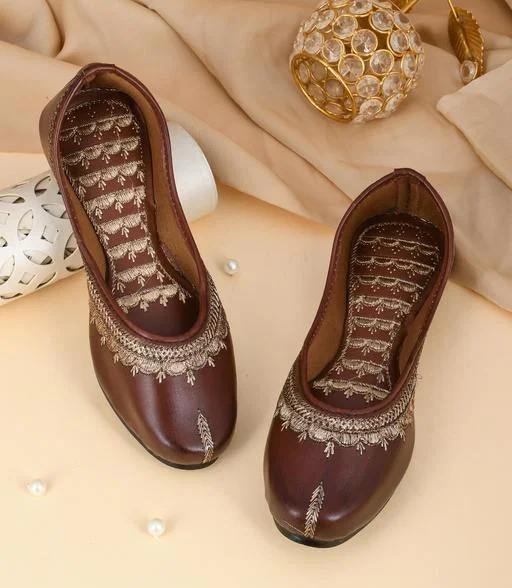 Elite Women Juttis & Mojaris - Image 2