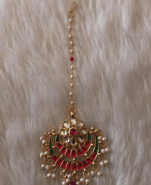 Multicolor Kundan Pearl Maangtikka (Temple Dance Jewellery) - Image 2