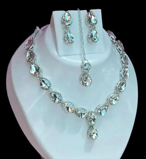 Trendy Jewellery Set - Image 2