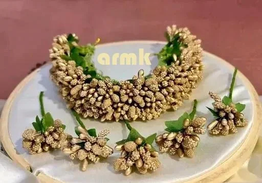 Graceful Women Women Gajra/Floral Hair Accessories - Image 2